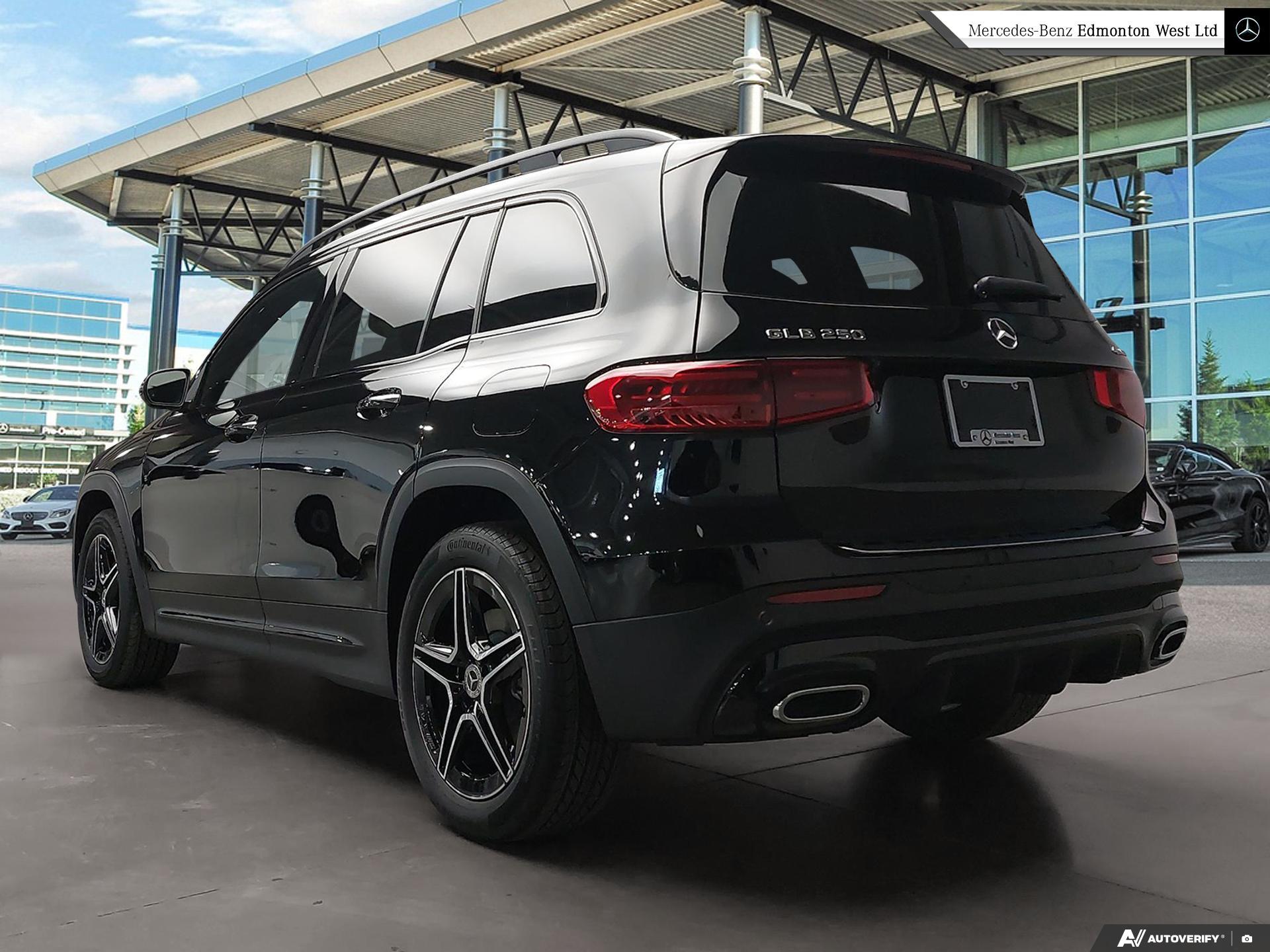 2026 Mercedes Benz GLB 250 4MATIC photo 3