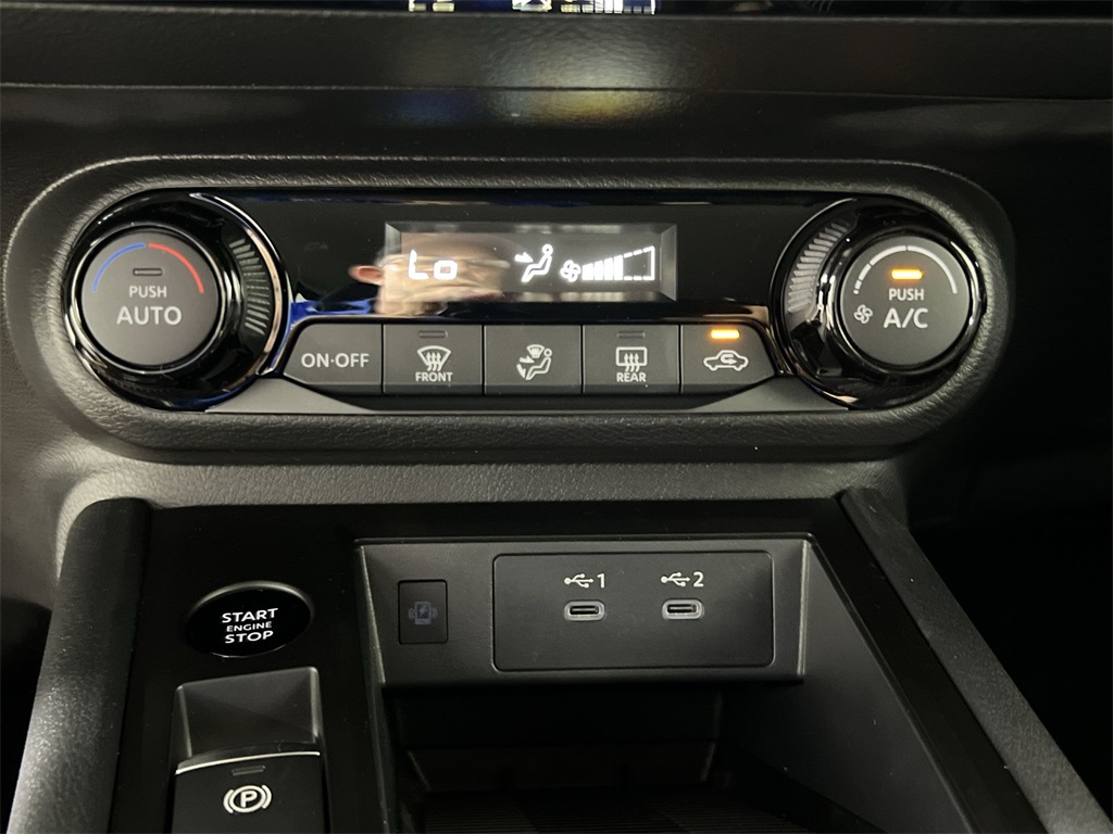 2026 Nissan Kicks SV photo 16