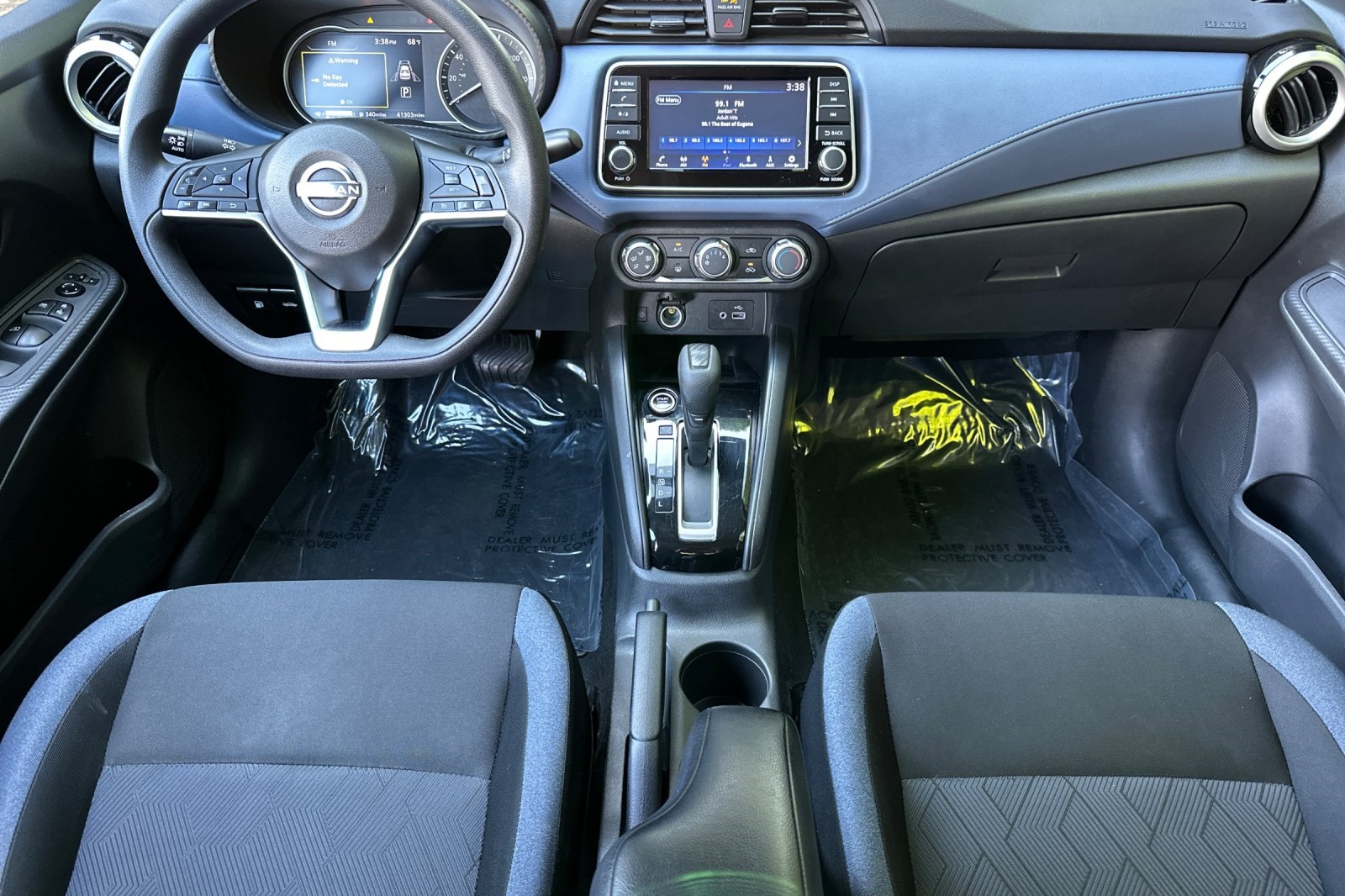 2023 Nissan Versa 1.6 SV photo 14
