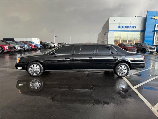 2002 Cadillac DeVille photo 2