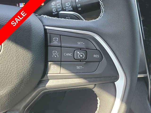 2025 Jeep Grand Cherokee Altitude photo 33
