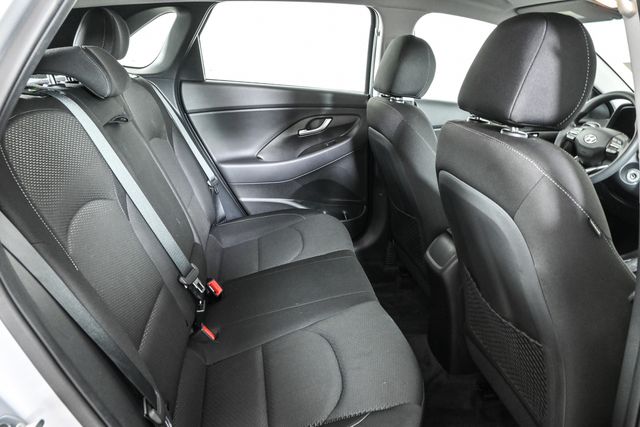 2020 Hyundai Elantra GT Base photo 18