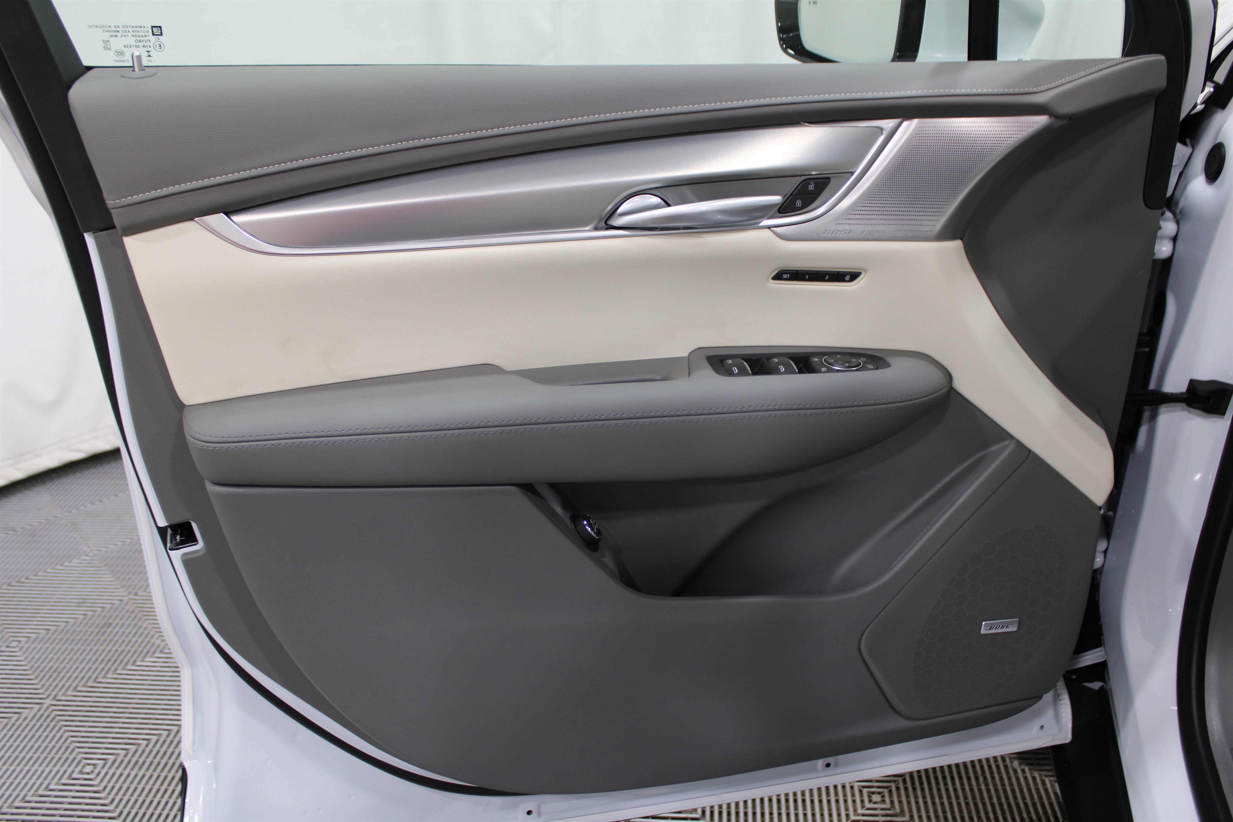 2025 Cadillac XT5 Premium Luxury photo 5