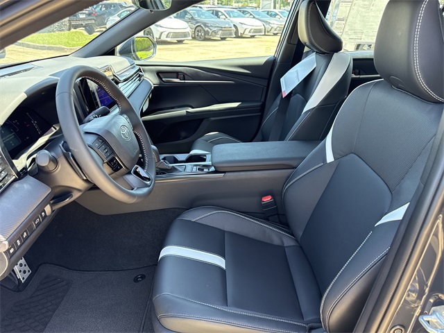 2025 Toyota Camry SE photo 10