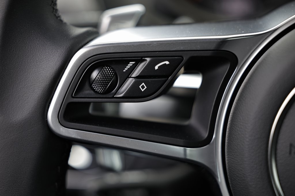 2025 Porsche Cayman Base photo 25