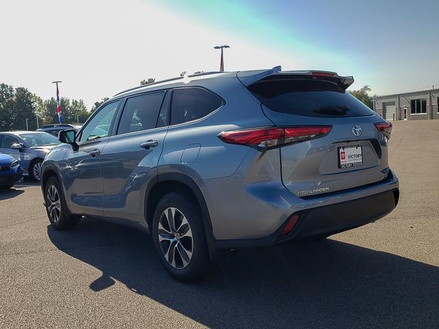 2022 Toyota Highlander XLE photo 7