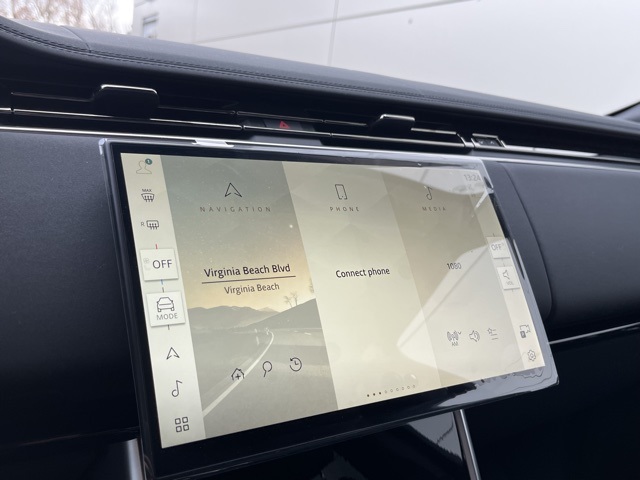2025 Land Rover Range Rover SE photo 31