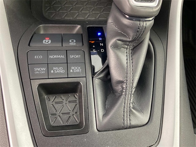 2024 Toyota RAV4 XLE Premium photo 21