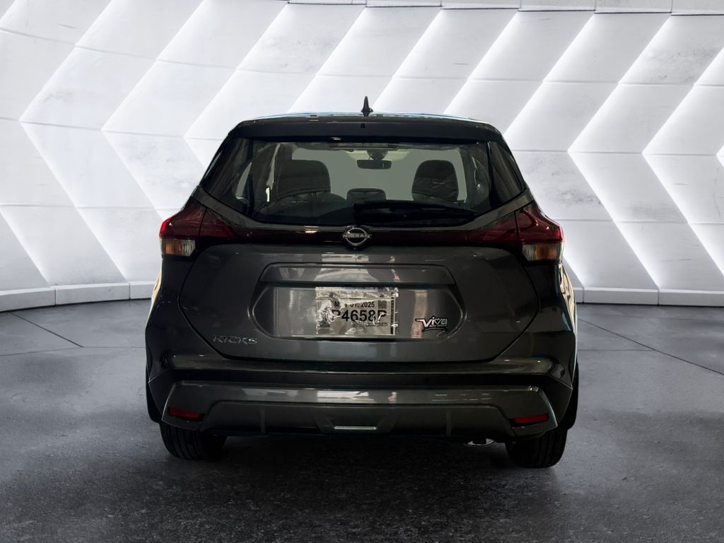 2024 Nissan Kicks S photo 4