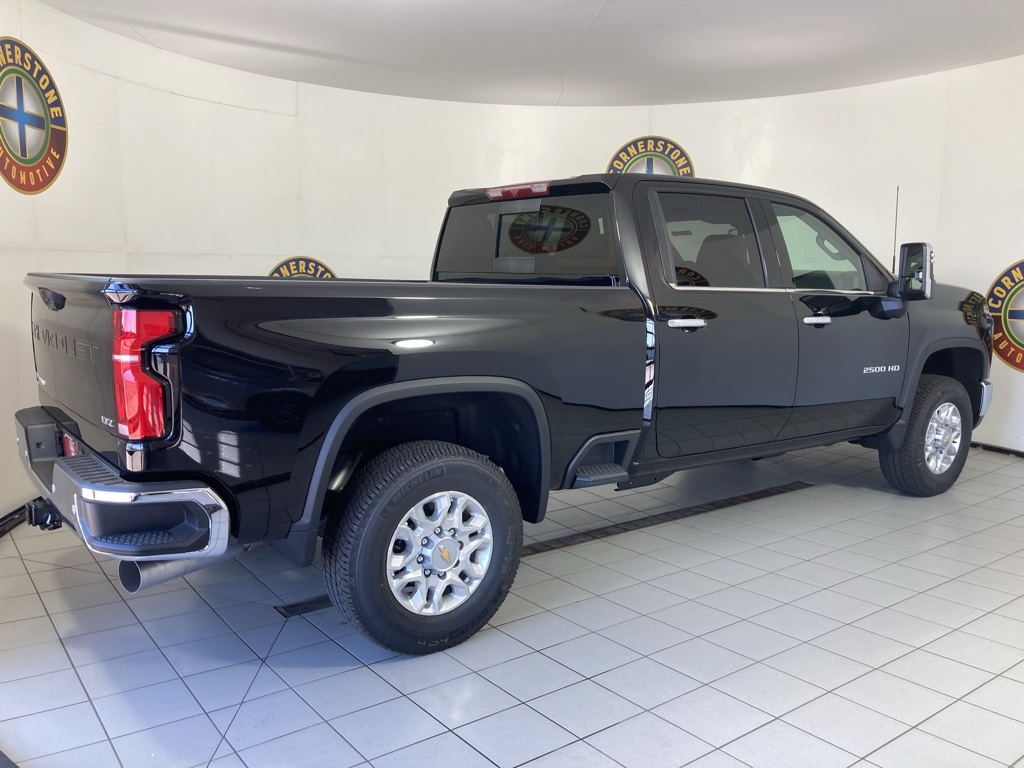 2025 Chevrolet Silverado 2500HD LTZ photo 18