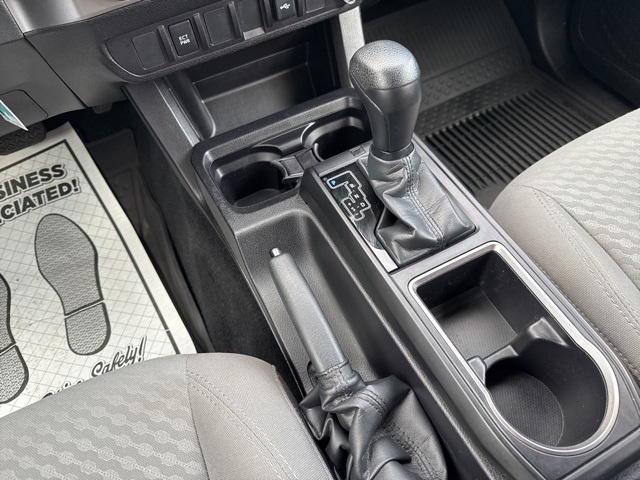 2021 Toyota Tacoma V6 photo 23