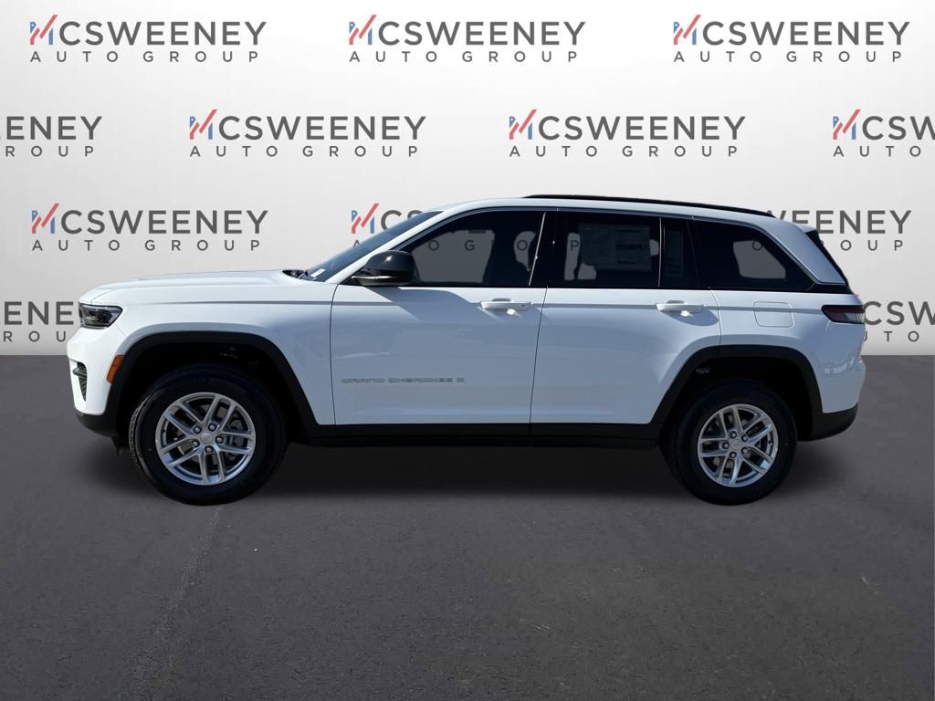 2025 Jeep Grand Cherokee Laredo X photo 2