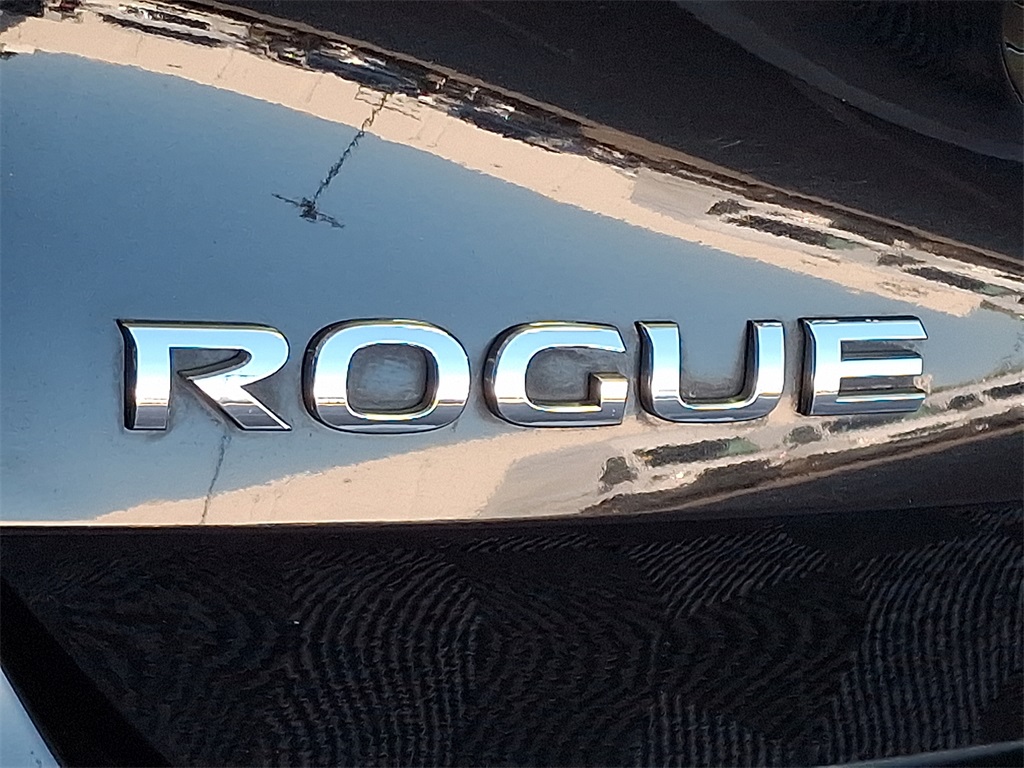 2017 Nissan Rogue S photo 27