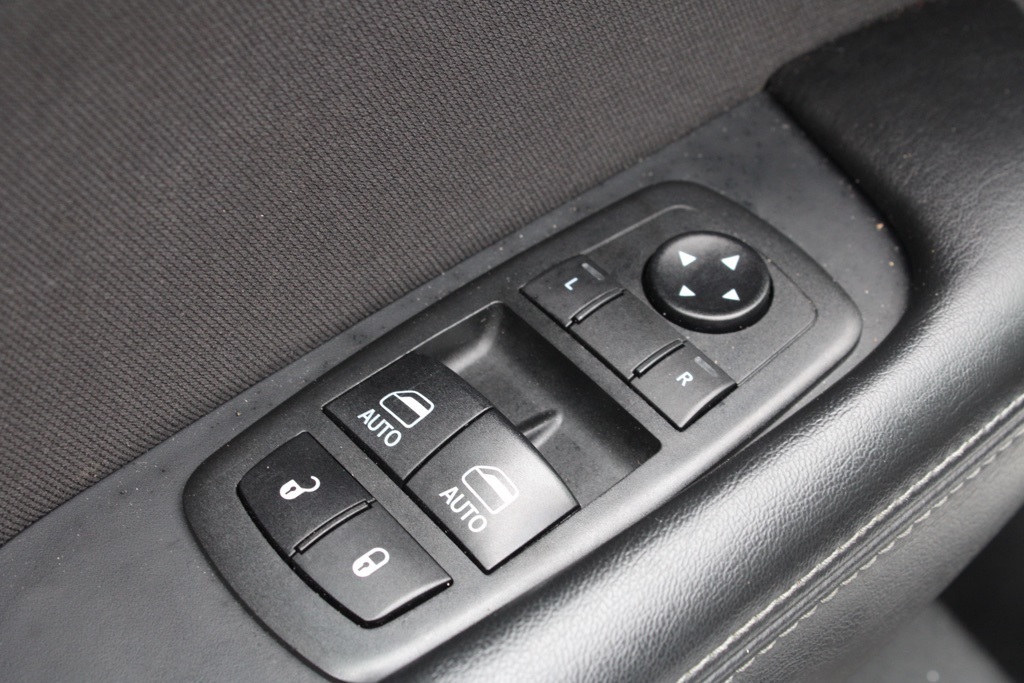 2019 Dodge Challenger SXT photo 14