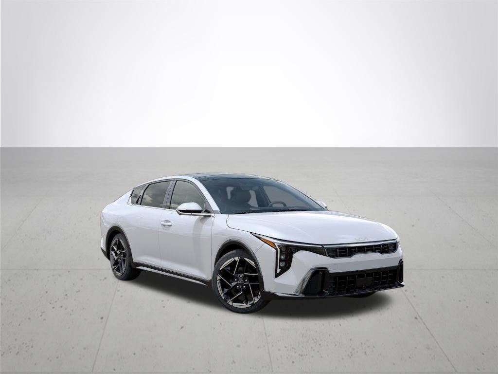 2025 Kia K4 GT-Line photo 8