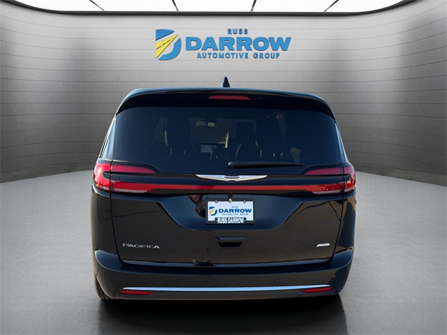 2026 Chrysler Pacifica photo 4