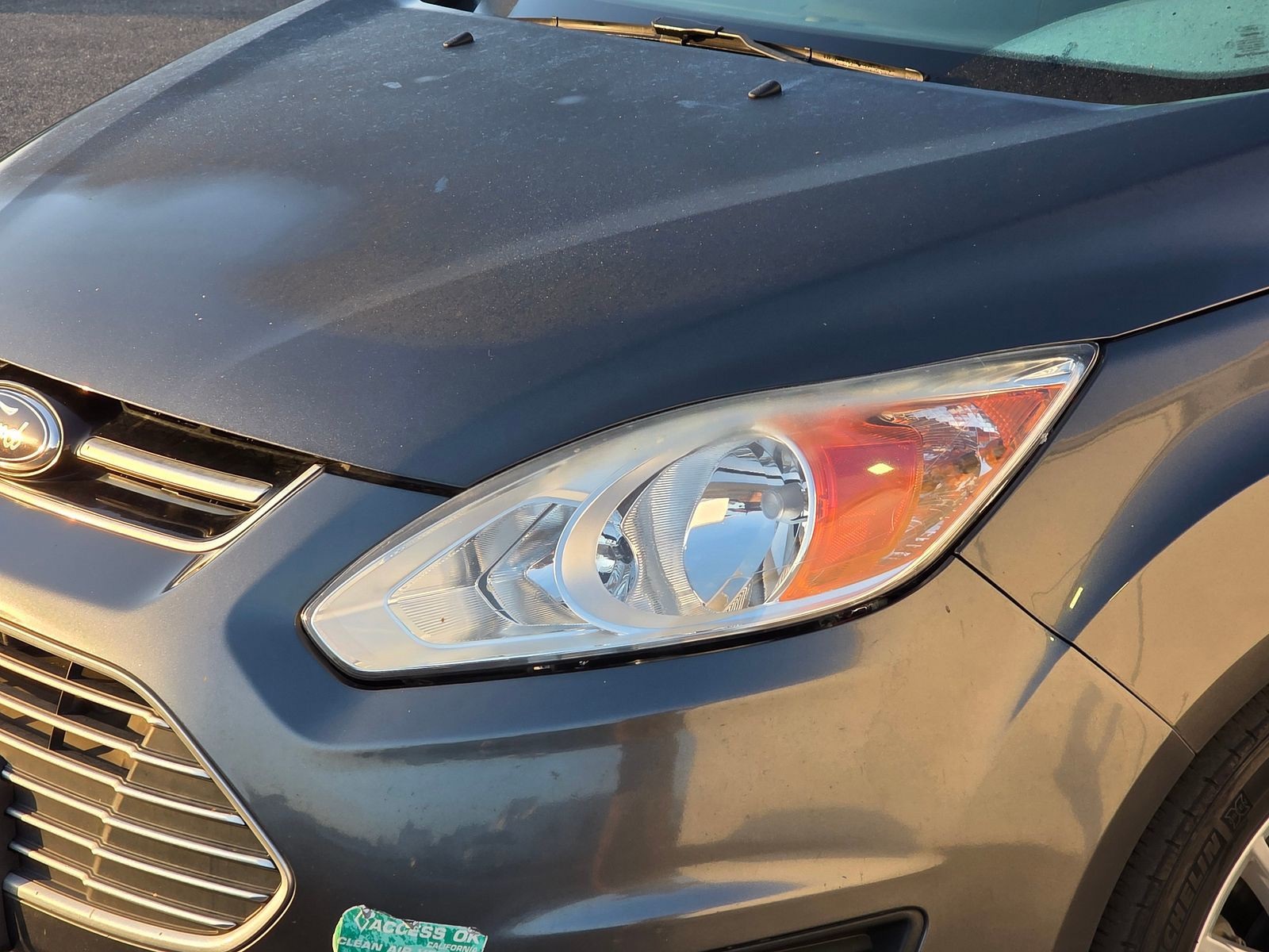 2015 Ford C-Max Energi SEL photo 4