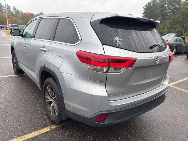 2017 Toyota Highlander LE Plus photo 7