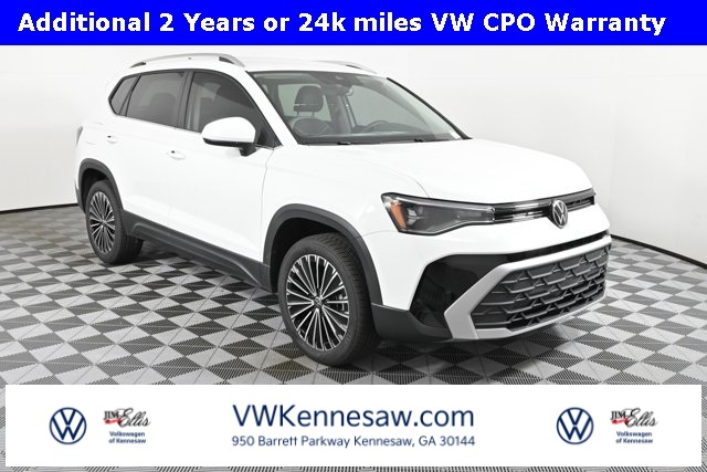 2025 Volkswagen Taos SE's photo