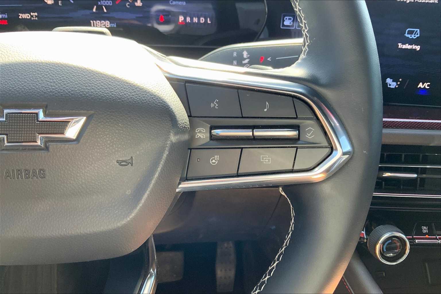 2025 Chevrolet Traverse Z71 photo 22