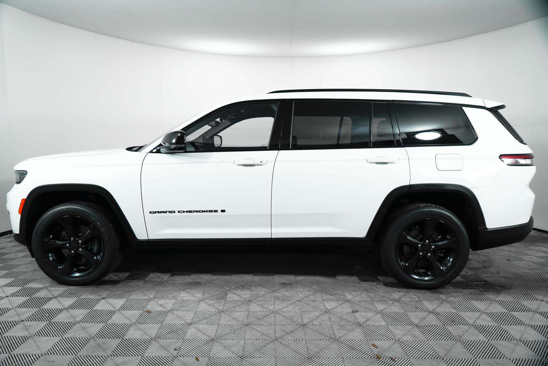 2024 Jeep Grand Cherokee Altitude X photo 3