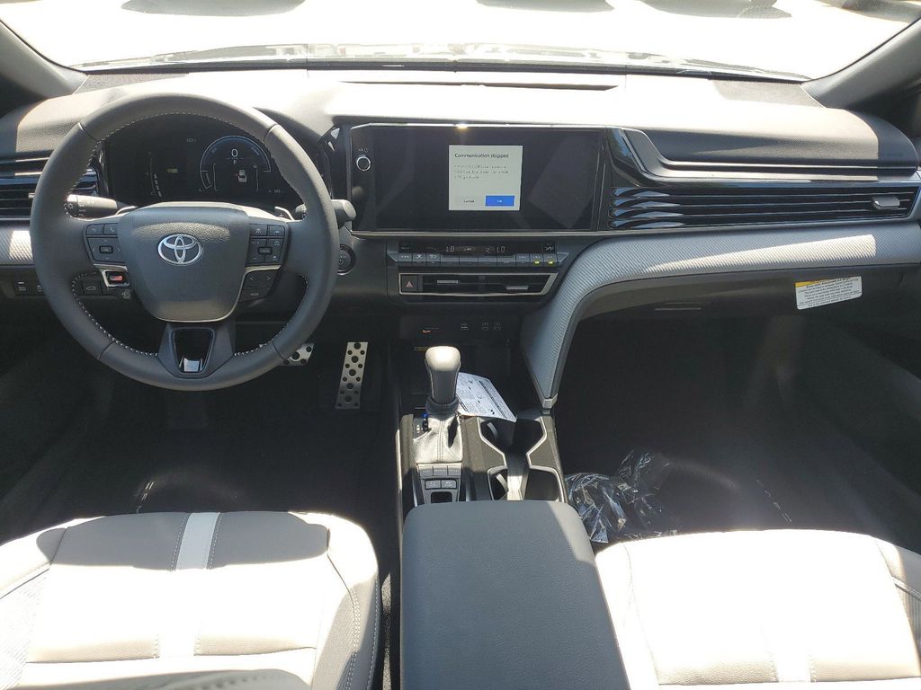 2025 Toyota Camry SE photo 14