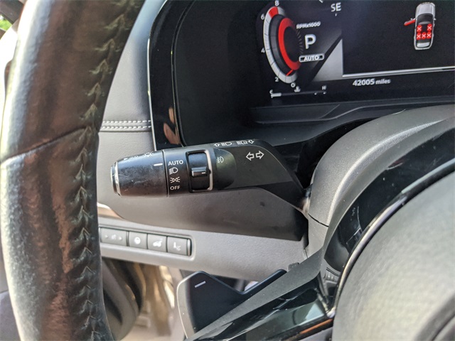 2023 Nissan Pathfinder Platinum photo 32