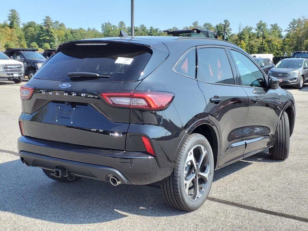 2024 Ford Escape ST-Line Select photo 3