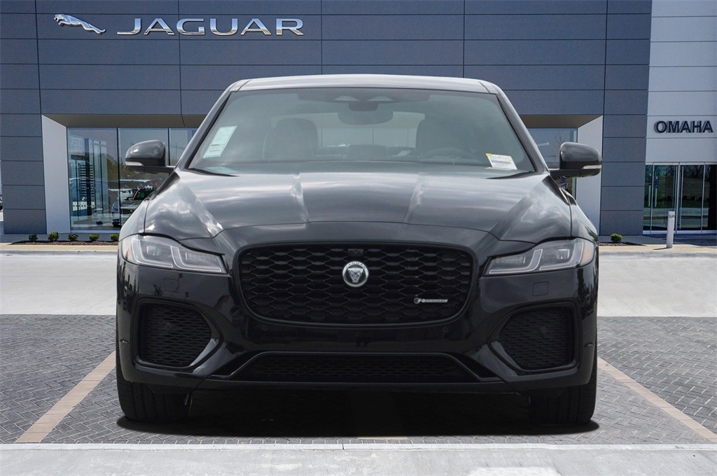 2024 Jaguar XF R-Dynamic SE photo 2