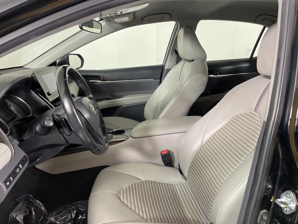 2023 Toyota Camry SE photo 16