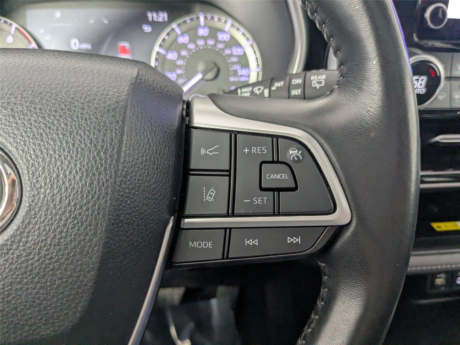 2023 Toyota Highlander Limited Platinum XLE XSE photo 16
