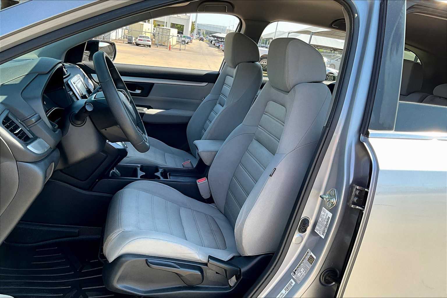 2017 Honda CR-V LX photo 7