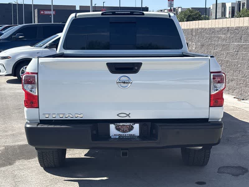 2017 Nissan Titan S photo 7