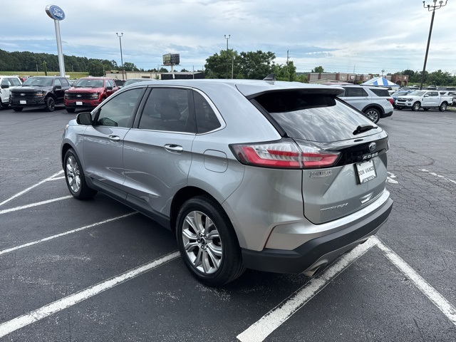 2024 Ford Edge Titanium photo 4