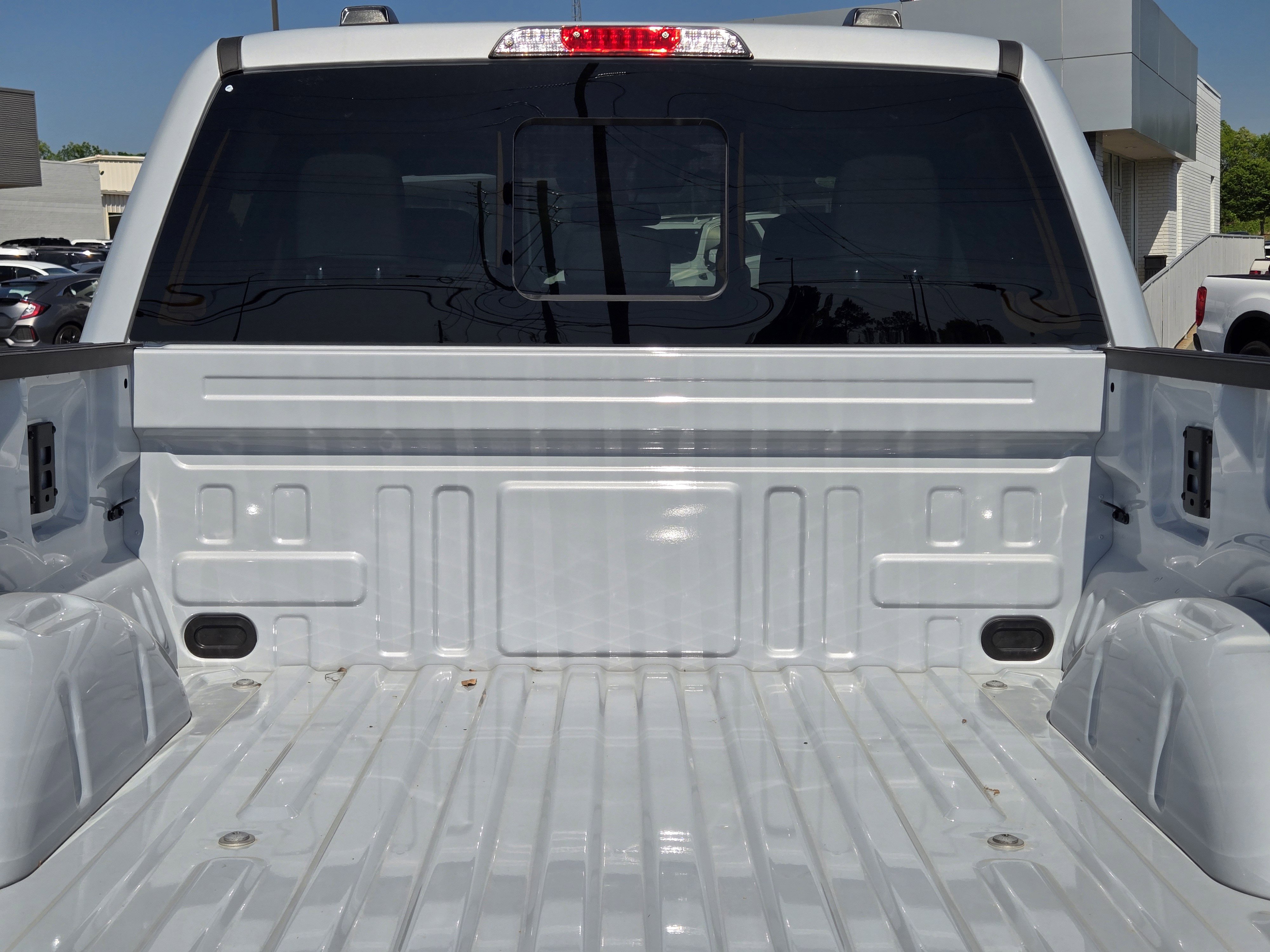 2025 Ford F-150 XLT photo 2