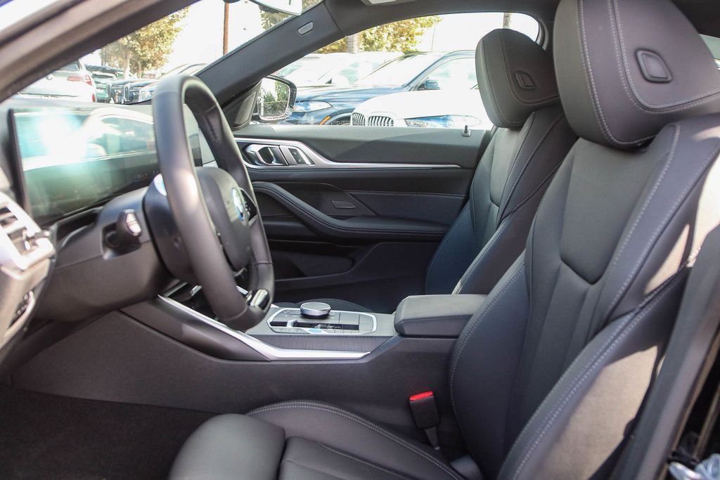 2025 Bmw i4 eDrive40 photo 17