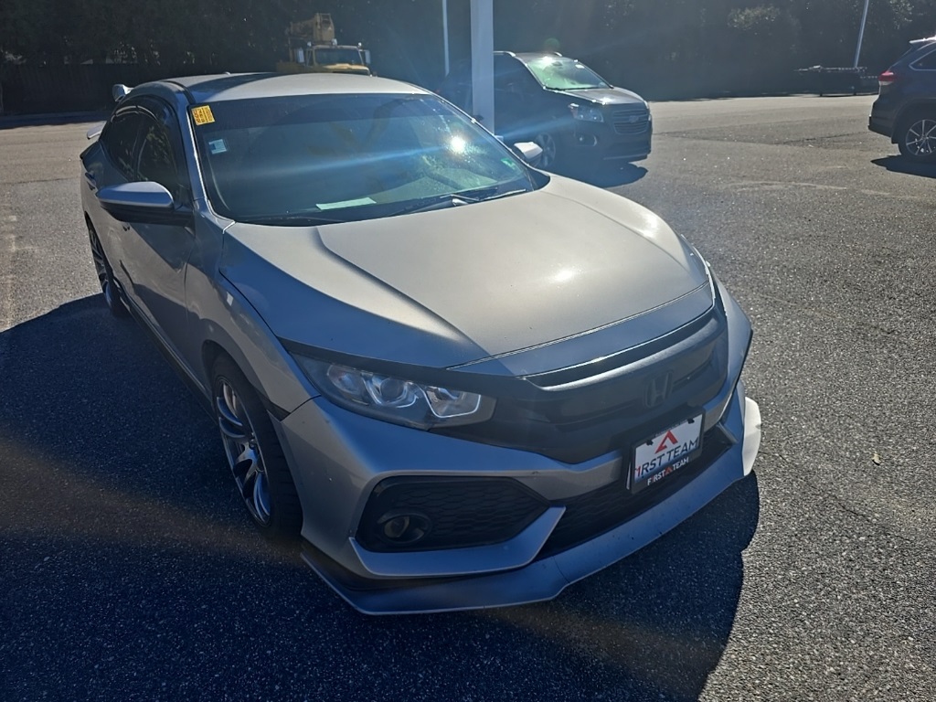 2018 Honda Civic Sport photo 3