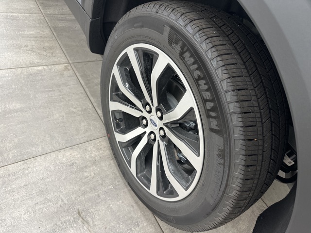2025 Ford Explorer ST-Line photo 37