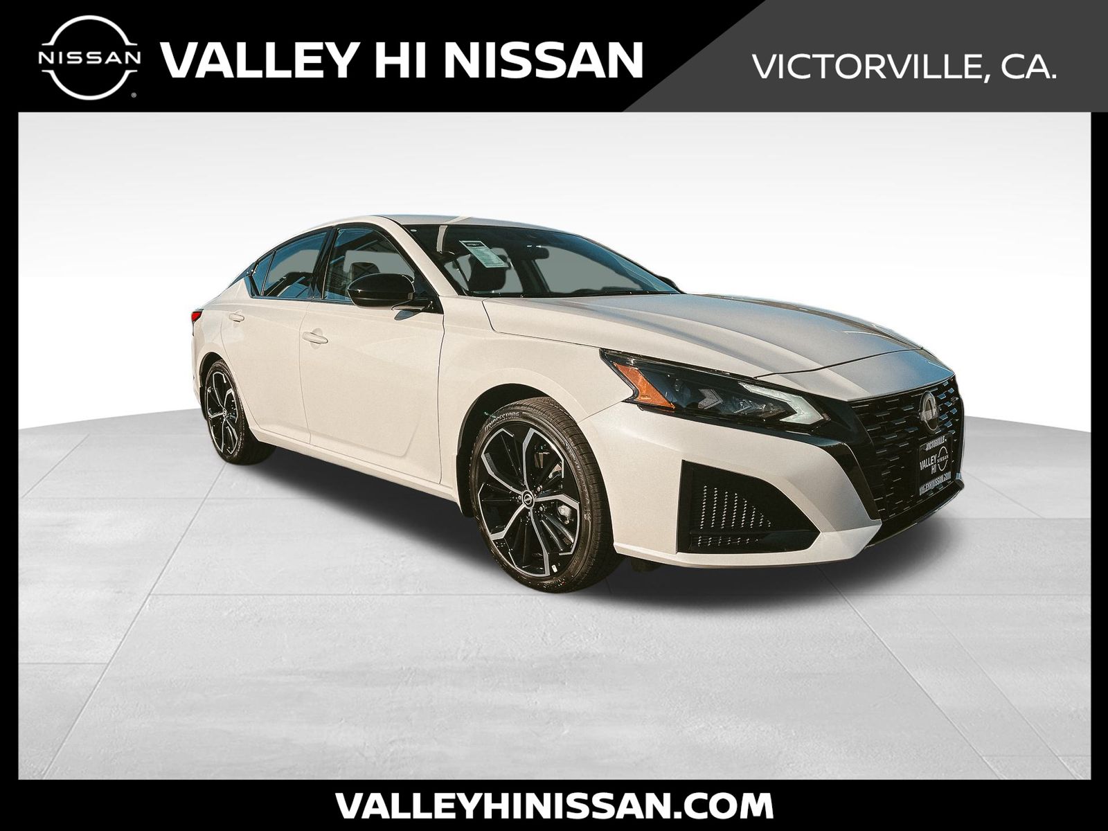 2025 Nissan Altima SR's photo