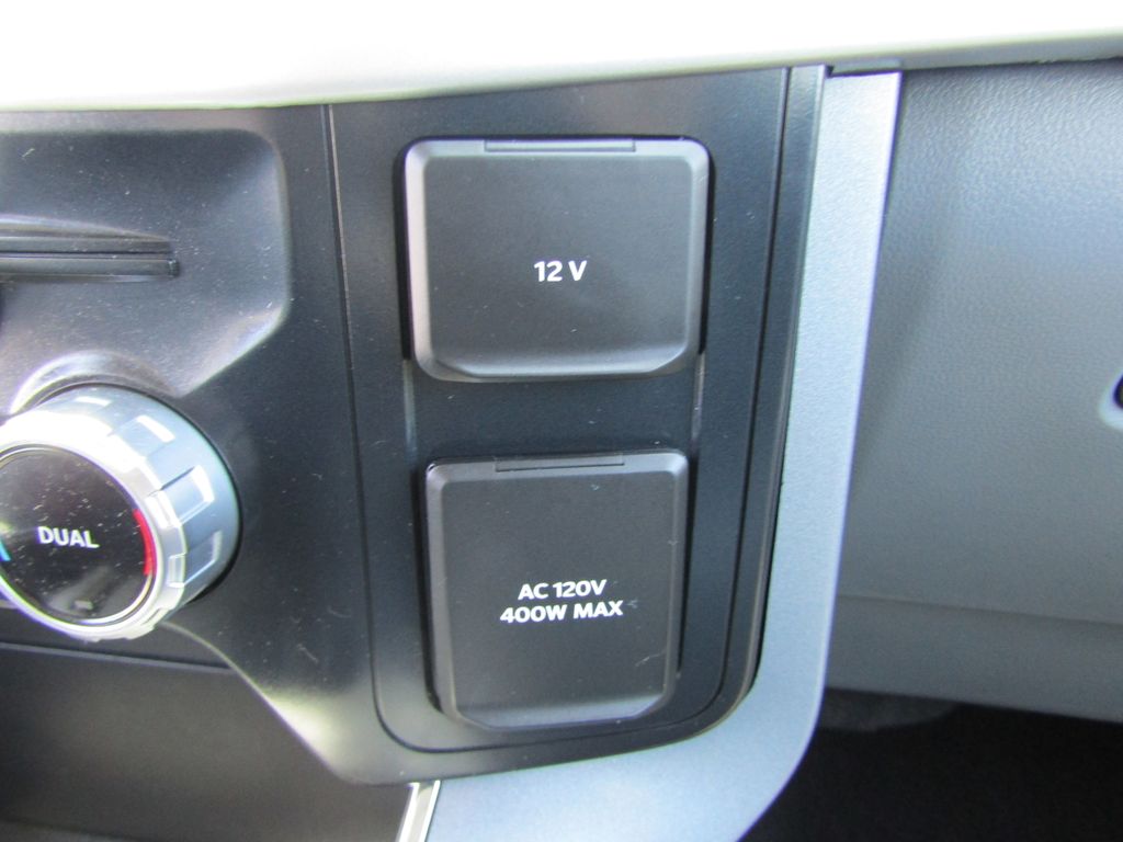 2023 Ford F-150 XLT photo 25