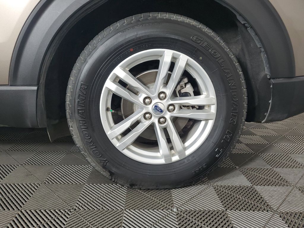 2021 Ford Explorer XLT photo 31