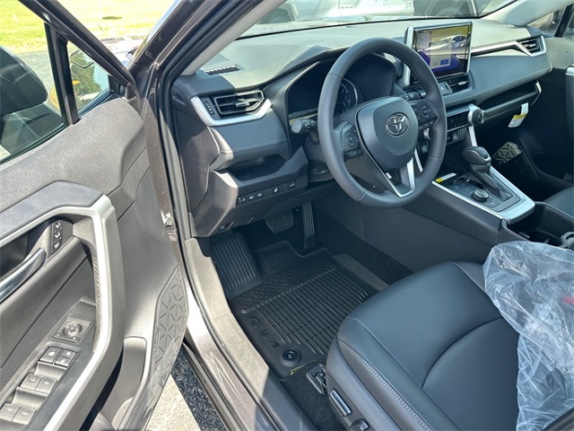 2025 Toyota RAV4 Hybrid XLE Premium photo 2