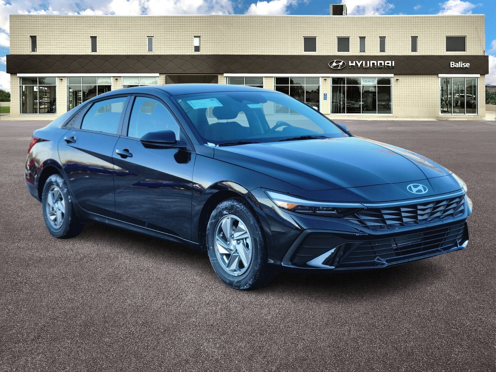 2026 Hyundai Elantra SE's photo