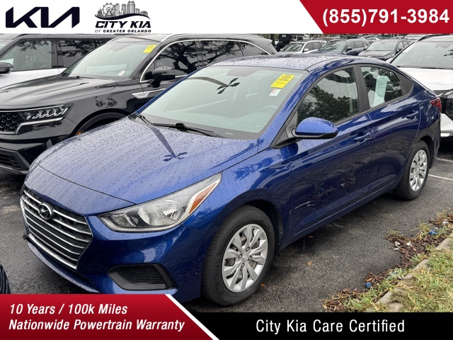 2022 Hyundai Accent SE's photo