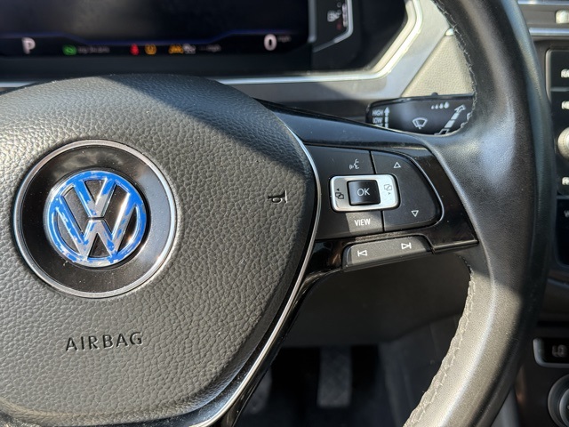 2020 Volkswagen Tiguan SEL photo 12
