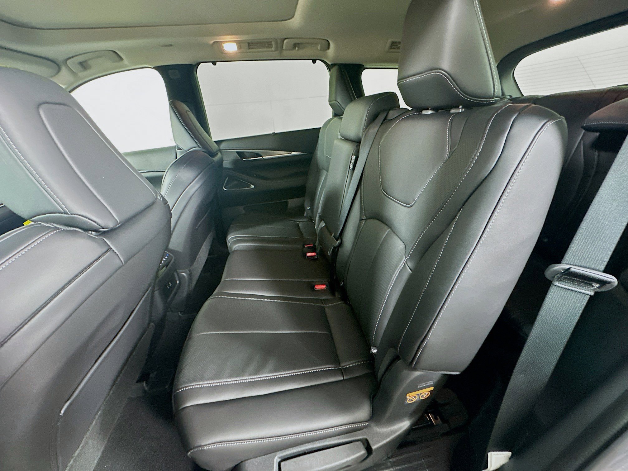 2025 Infiniti QX60 Luxe photo 17