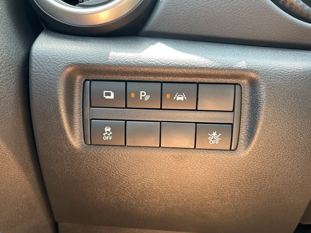 2025 Nissan Versa S photo 21