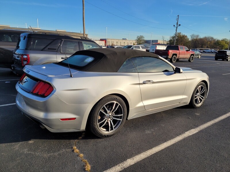 2017 Ford Mustang EcoBoost Premium photo 2