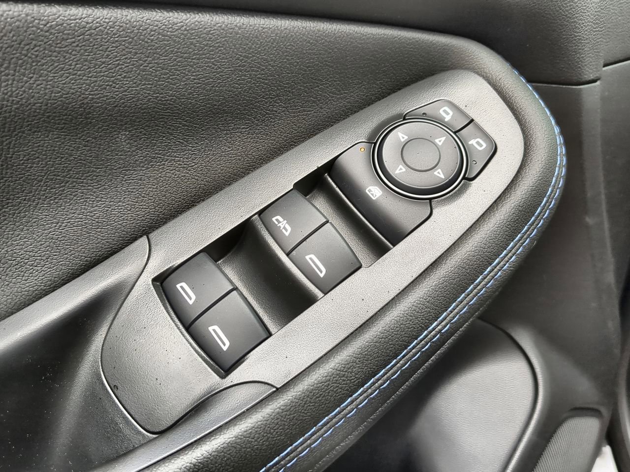 2026 Buick Encore GX Sport Touring photo 21