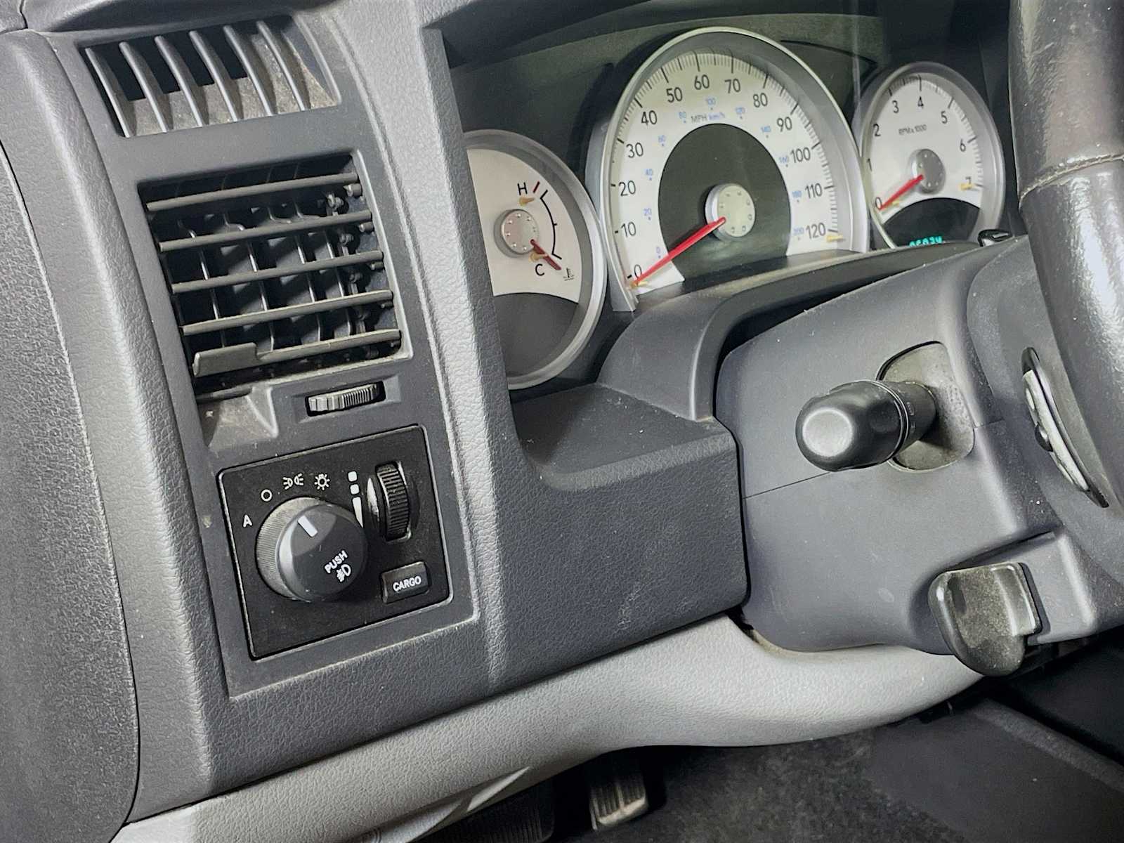 2008 Dodge Dakota Laramie photo 8
